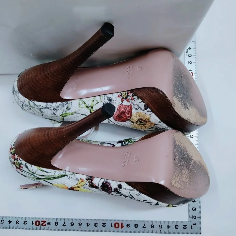 Gucci Pumps Floral Whites Cotton Design Heel